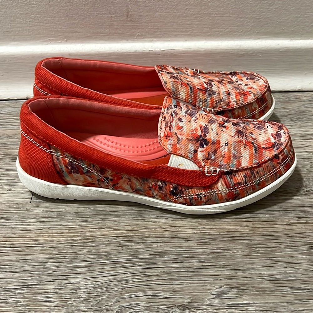 Crocs Loafers​